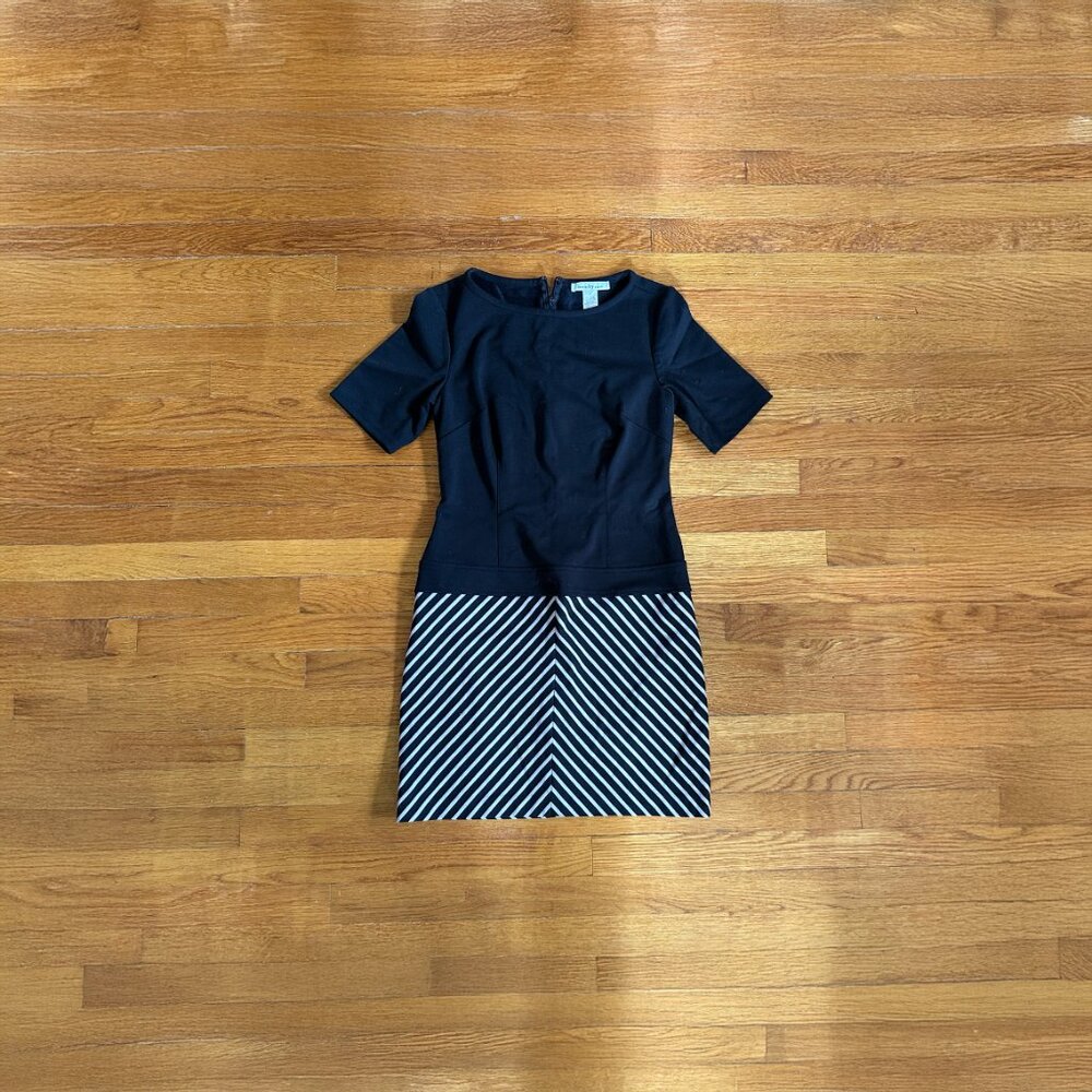 Black & White Chevron Block Shift Dress